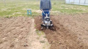 Мотокультиватор Мобил К МКМ-2Р2 в работе - 2