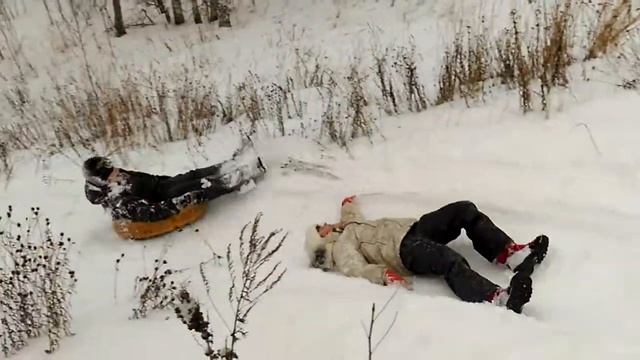 Санки надувные ватрушки смотреть онлайн