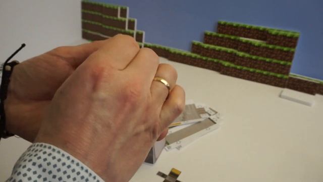 Железный Голем из Майнкрафт игрушка из бумаги смотреть онлайн