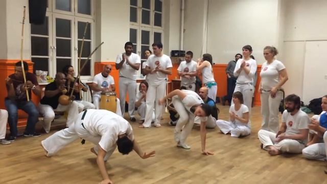 Offene Roda - Grupo International Capoeira Raiz Berlin am 29.11.2014 смотреть онлайн