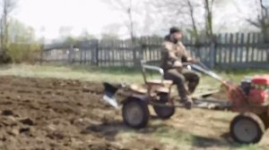 Мотоблок с адаптером, пашу огород 2017 г.