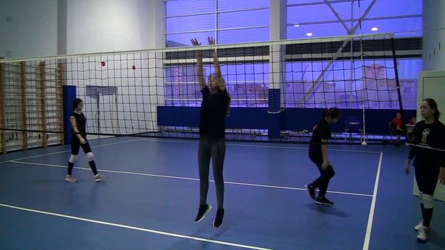 Волейбол. Блок в защите. смотреть онлайн