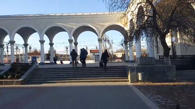 Симферопольский вокзал в ожидании смотреть онлайн