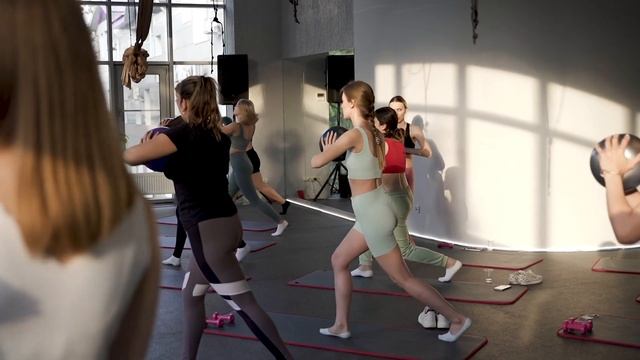 Открытие новой студии растяжки BE FLEX в Москве смотреть онлайн