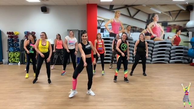 Head Shoulders Knees & Toes - ZUMBA® Fitness - choreo by Maria - warm up - preview смотреть онлайн