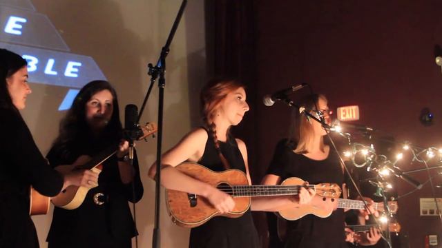 Billie Jean x Yeah - Carolina Ukulele Ensemble смотреть онлайн