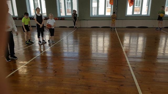 Азы эконимики посредством баскетбола смотреть онлайн
