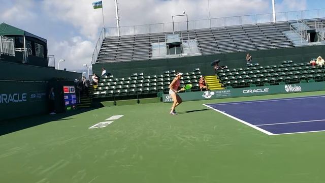 Jennifer Brady Pre-Match Warm Up - Oracle Challenger Series Indian Wells 2019 - Semi-Final смотреть онлайн