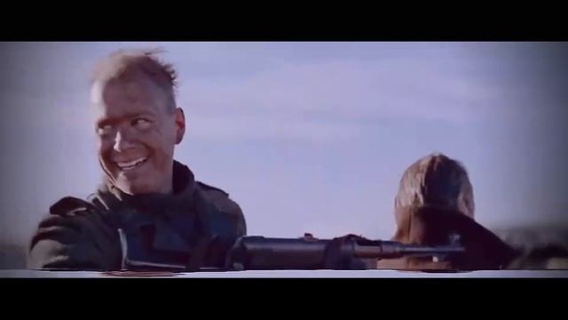 Нацисты хотели отобрать золото смотреть онлайн