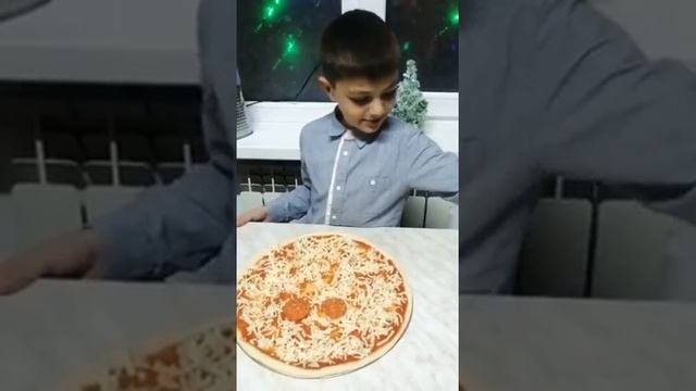 Пицца Пепперони от Юрчика Pepproni Pizza by Yurchik смотреть онлайн