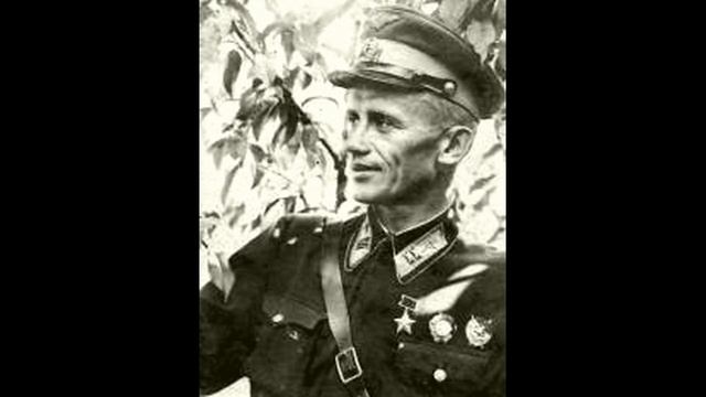 УДИВИТЕЛЬНАЯ ИСТОРИЯ ЛЕТЧИКА-ГЕРОЯ СОВЕТСКОГО СОЮЗА смотреть онлайн