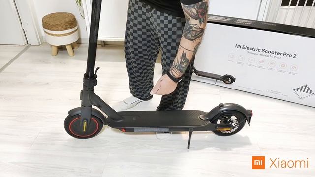 XIAOMI Mi Electric Scooter Pro 2 - Unboxing e Recensione Italiana смотреть онлайн