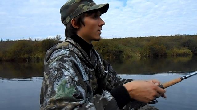 Видео Ловля щуки на спиннинг осенью (ДВЕ ЩУКИ) смотреть онлайн