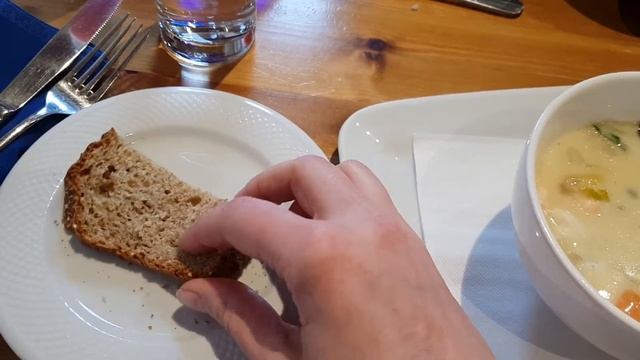 Рыбный суп Chowder и Soda Bread.