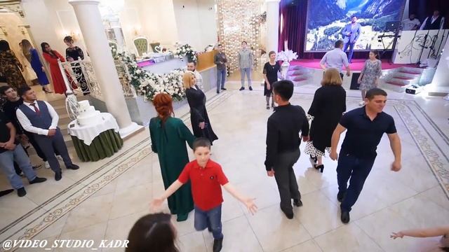 ТАНЦЫ НА СВАДЬБЕ (ВИДЕОСТУДИЯ "КАДР") смотреть онлайн