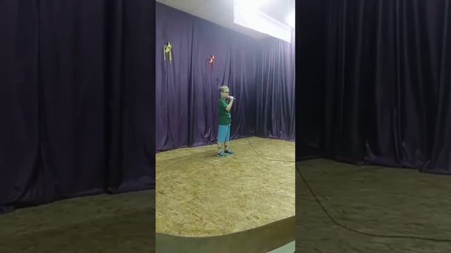 Толстый Карлсон песня, поёт Шмидт Артём. 6 лет. смотреть онлайн