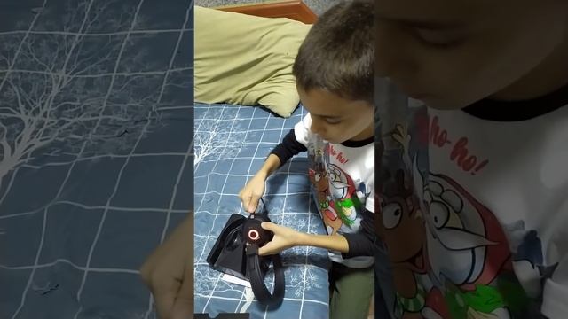 мне подарили новые НАУШНИКИ . Следующие видео про РОБОТА!!!!! смотреть онлайн