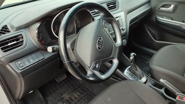 КИА РИО на автомате . То что надо!!! ТОП за эти деньги .