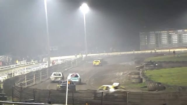 1600cc Bangers Wreckers Final Belle Vue 5/11/2017 смотреть онлайн
