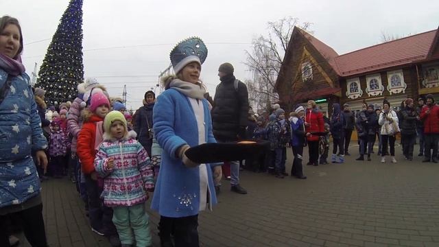 День рождение Деда Мороза. Усадьба Деда Мороза в Москве, Кузьминки. New Year in Russia. смотреть онлайн
