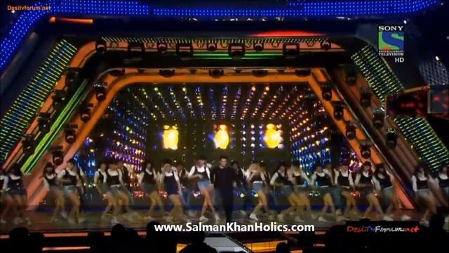 Salman Khan's Performance At Filmfare Awards 2014 !