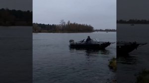 Лодка Днепр с мотором Yamaha 40 BETL