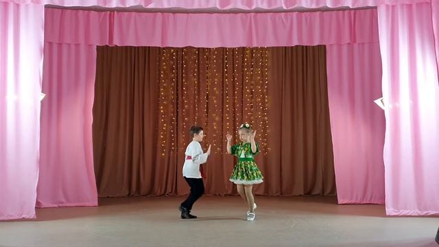 "Кадриль" смотреть онлайн
