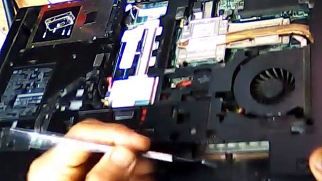 Changer clavier hp EliteBook 8560P смотреть онлайн