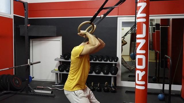 3 ESERCIZI EFFICACI PER I BICIPITI | ?PROVALI ORA? CON POCHISSIMI ATTREZZI #calisthenics смотреть онлайн