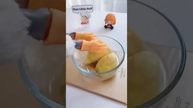 Cat cooks food #6 (funny cat cooking actions) cute animals 79 смотреть онлайн