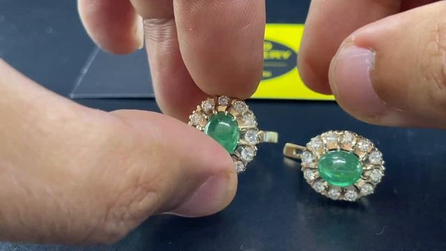 Qızıl kamplekt ideal brilliant qaşlarla 750 əyyar #qizil #jewellery #gold #grandjewellery смотреть онлайн