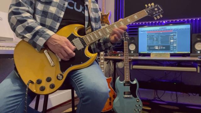 My New Epiphone SG! смотреть онлайн