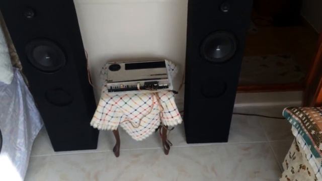 Audison Prima Apk165 and F4260 twister performance bass ı love you смотреть онлайн