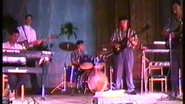 группа "Интеграл", репетиция. ДК "Юность", п. Качар, 27.07.1997 год смотреть онлайн