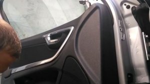 Как снять обшивку карту передней двери VOLVO S60(2013)demontaz boszka drzwi przod/door panel remova