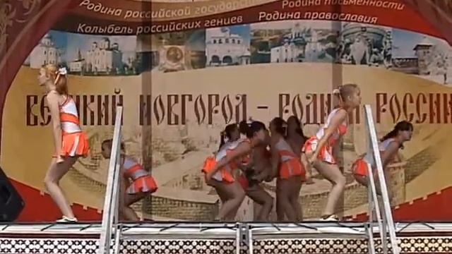 Черлидинг. Фоксинайс.wmv смотреть онлайн