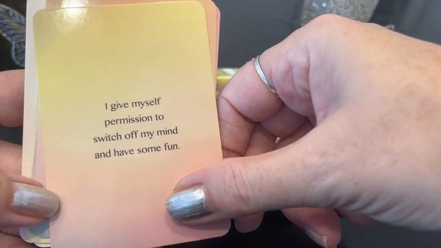 Butterfly Affirmations Cards-Oracle Cards-Close Up Review Plus Bonus Reading! смотреть онлайн