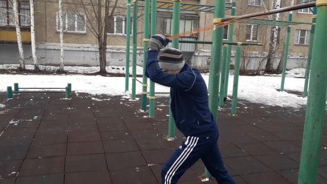 Как накачать БОЛЬШИЕ РУКИ на улице смотреть онлайн