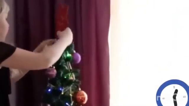 Украшаем ЁЛКУ!!! С новым годом ! смотреть онлайн