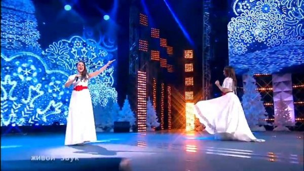 Russian folk song "А кто двару". Alena Petrovskaya & Elena Vaenga