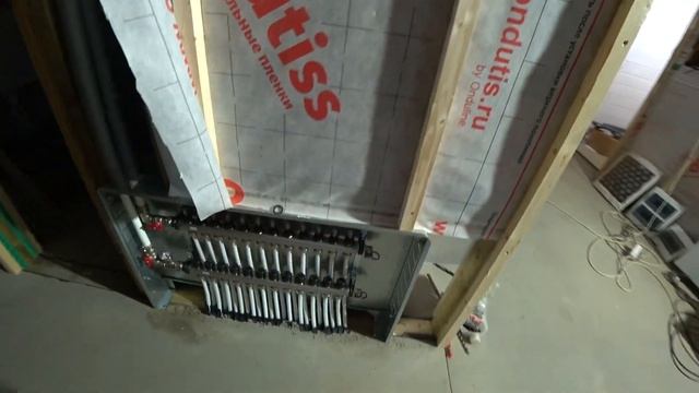 Монтаж теплового узла на базе электрического котла BOSCH TRONIC 3000. Вентиляционные проходы VILPE. смотреть онлайн