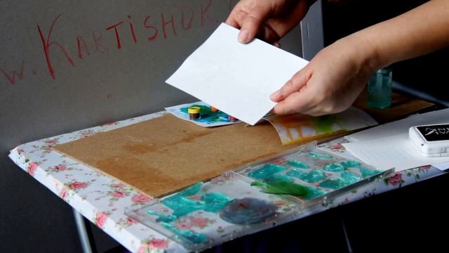 Фон и оцветяване на печати със сладкарски бои смотреть онлайн