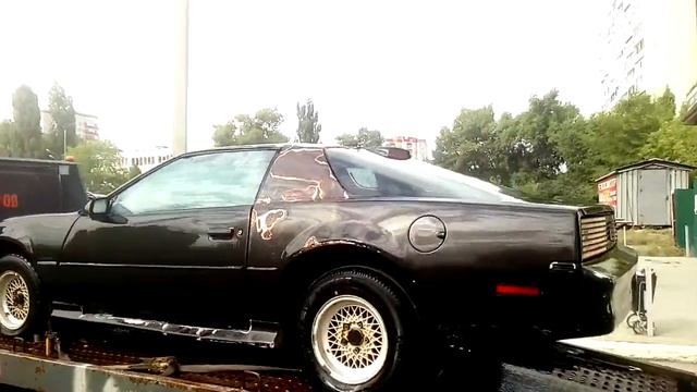 Pontiac Firebird реплика KITT смотреть онлайн