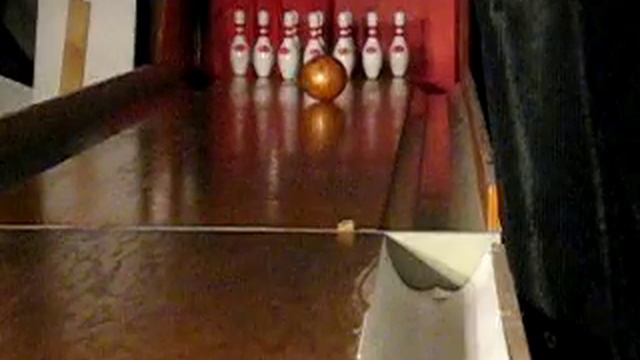 1/2 scale bowling game смотреть онлайн