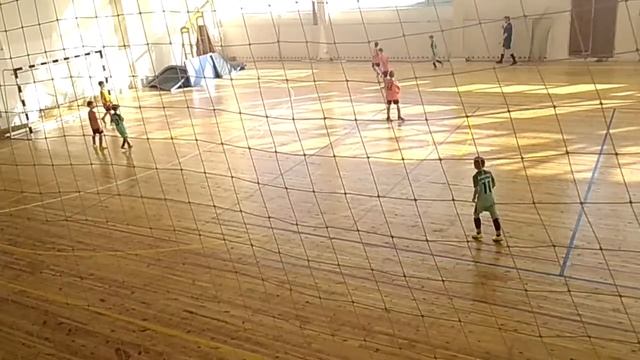 Урал 3 vs Альфа. Турнир по минифутболу детей 2010 гр. г. Екатеринбург смотреть онлайн