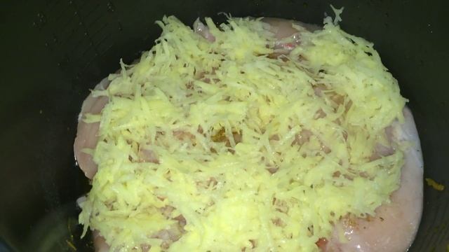 Как вкусно приготовить курицу/Куриный пирог/ в мультиварке смотреть онлайн
