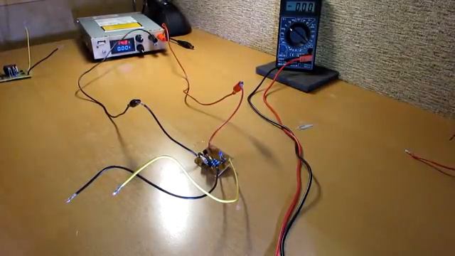 Защита от переполюсовки и короткого замыкания на выходе. Для зарядного устройств смотреть онлайн