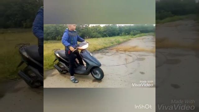 Дрифт мопедов смотреть онлайн