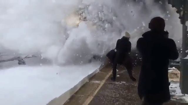 Поезд мчится смотреть онлайн