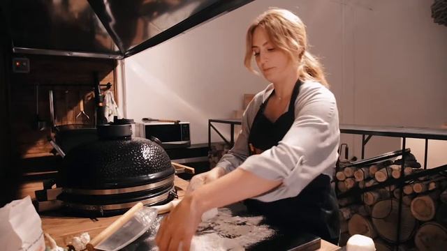 Готовим пиццу в гриле смотреть онлайн